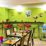 Hotel Ibis Styles Centre Place Royale 3*