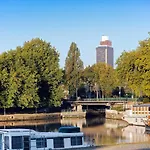 Ibis Styles Centre Place Royale فندق 3*
