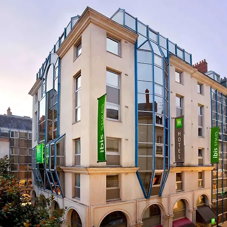 Ibis Styles Centre Place Royale Hotel 3*