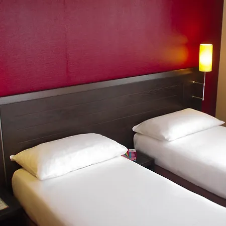 Ibis Styles Centre Place Royale 3* נאנט