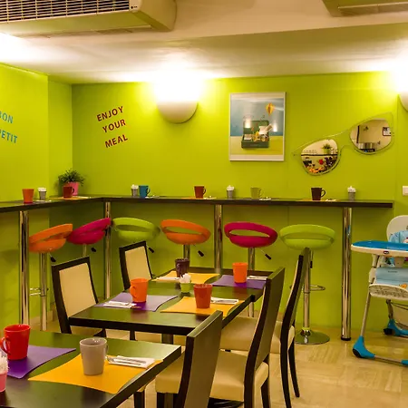 Ibis Styles Centre Place Royale מלון 3*