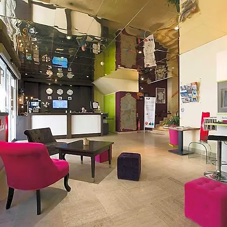 فندق Ibis Styles Centre Place Royale 3*