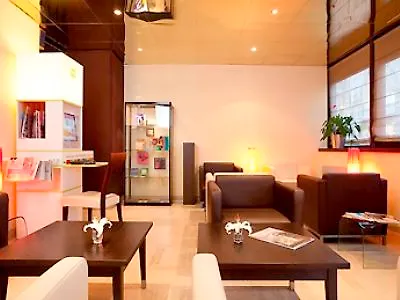 Ibis Styles Centre Place Royale Otel 3*