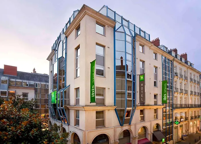 Ibis Styles Centre Place Royale Hotel 3*