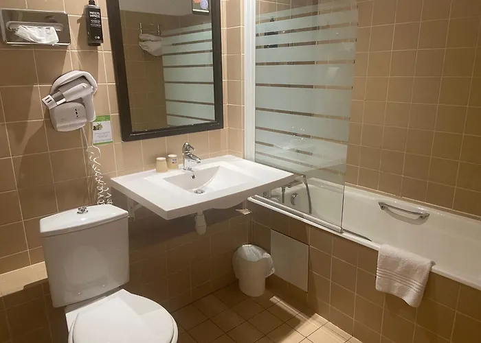 Ibis Styles Centre Place Royale Hotel 3*