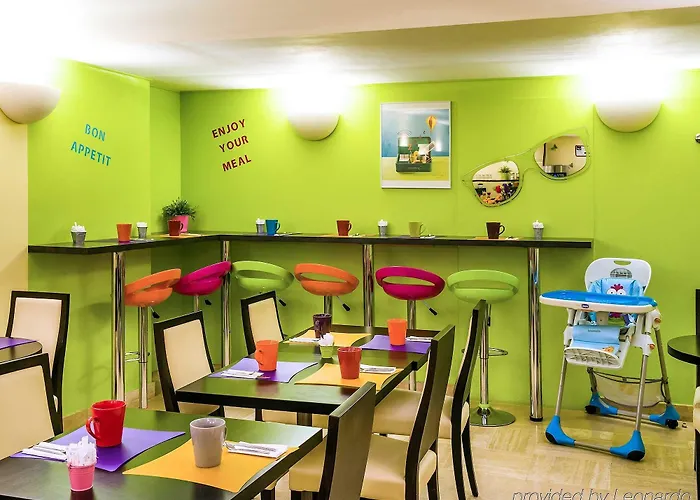 Hotel Ibis Styles Centre Place Royale 3*