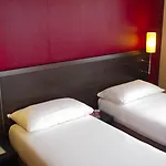 宜必思式南特中心皇家广场酒店 3* 南特