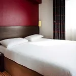 酒店 宜必思式南特中心皇家广场酒店 3*