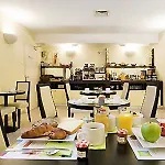 酒店 宜必思式南特中心皇家广场酒店 3*