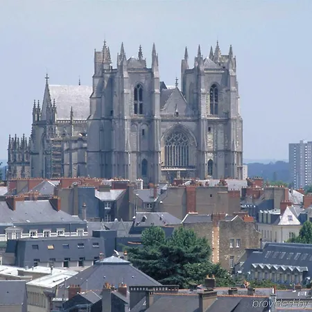 Ibis Styles Centre Place Royale מלון